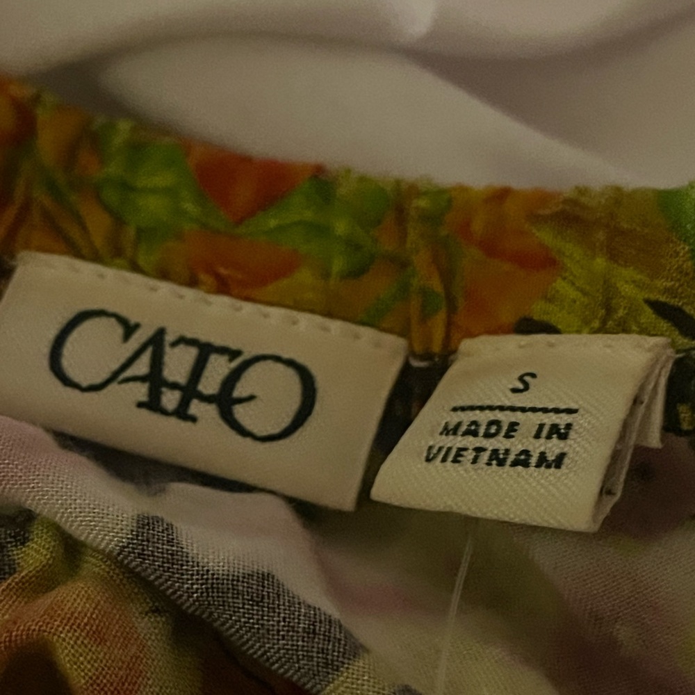 CATO Floral Blouse Vibrant Botanical Print - Picture 5 of 8